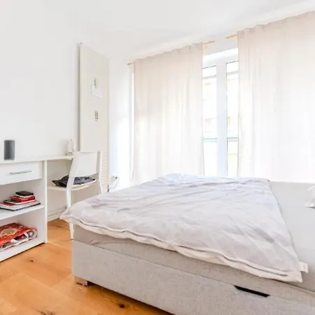 3 Personen In Zentrum-naehe Appartement *