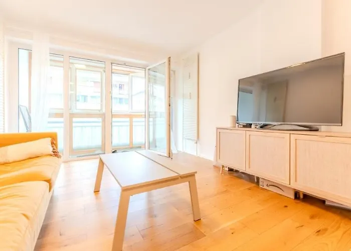 3 Personen In Zentrum-naehe Appartement *