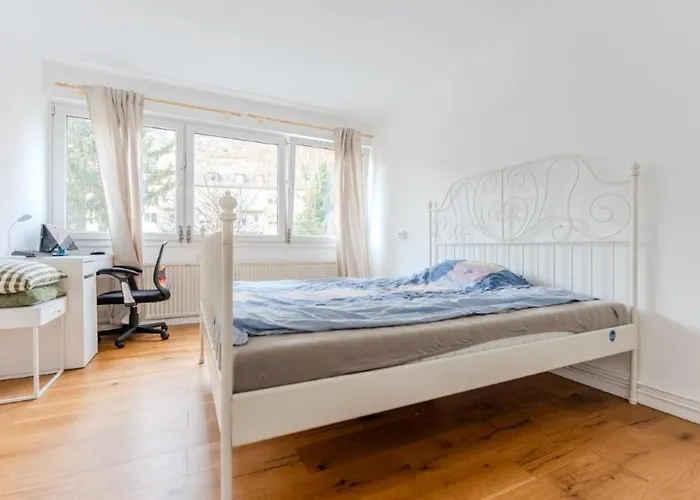 3 Personen In Zentrum-naehe *